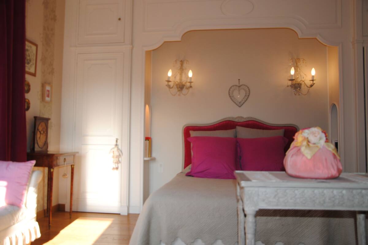 Soundproofing, cots/infant beds, rollaway beds, free WiFi