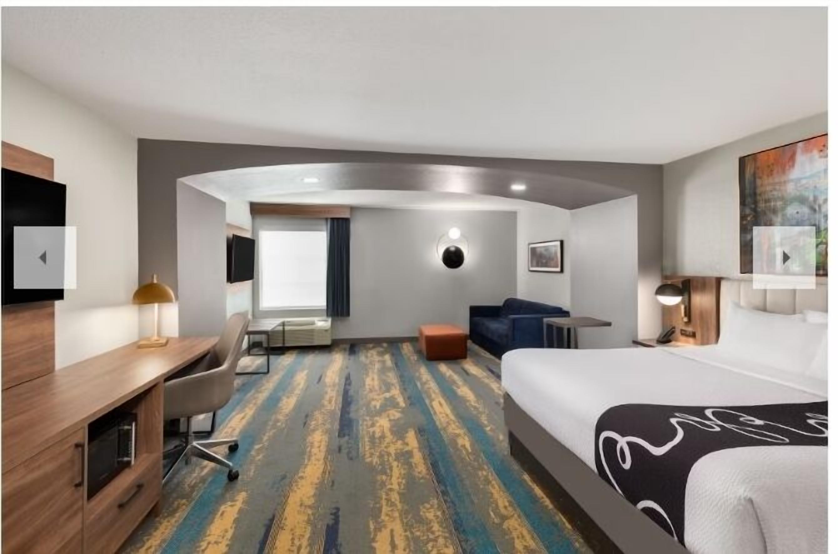 Premium bedding, pillowtop beds, desk, laptop workspace