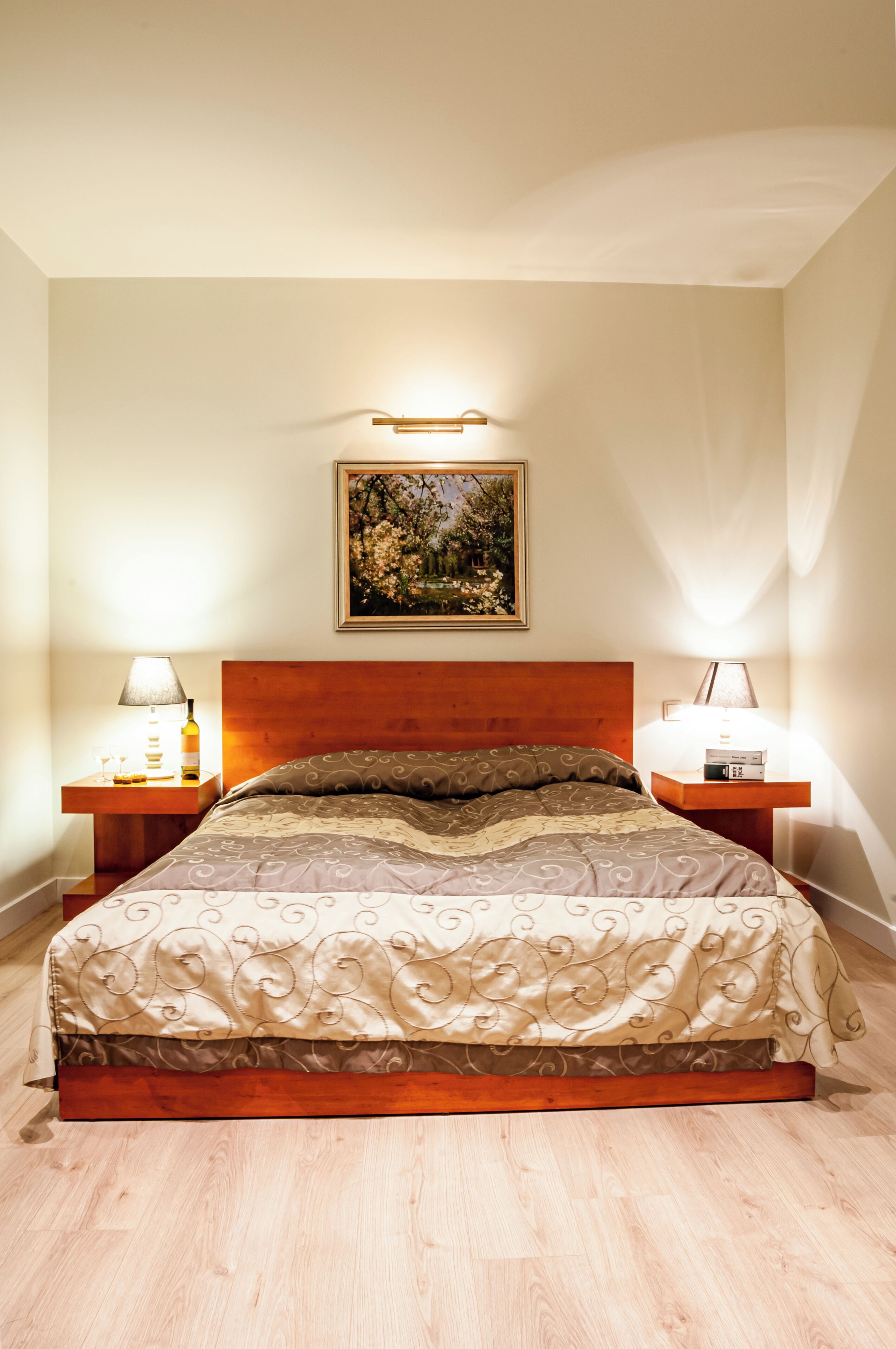 Apartment | In-room safe, individually decorated, individually furnished