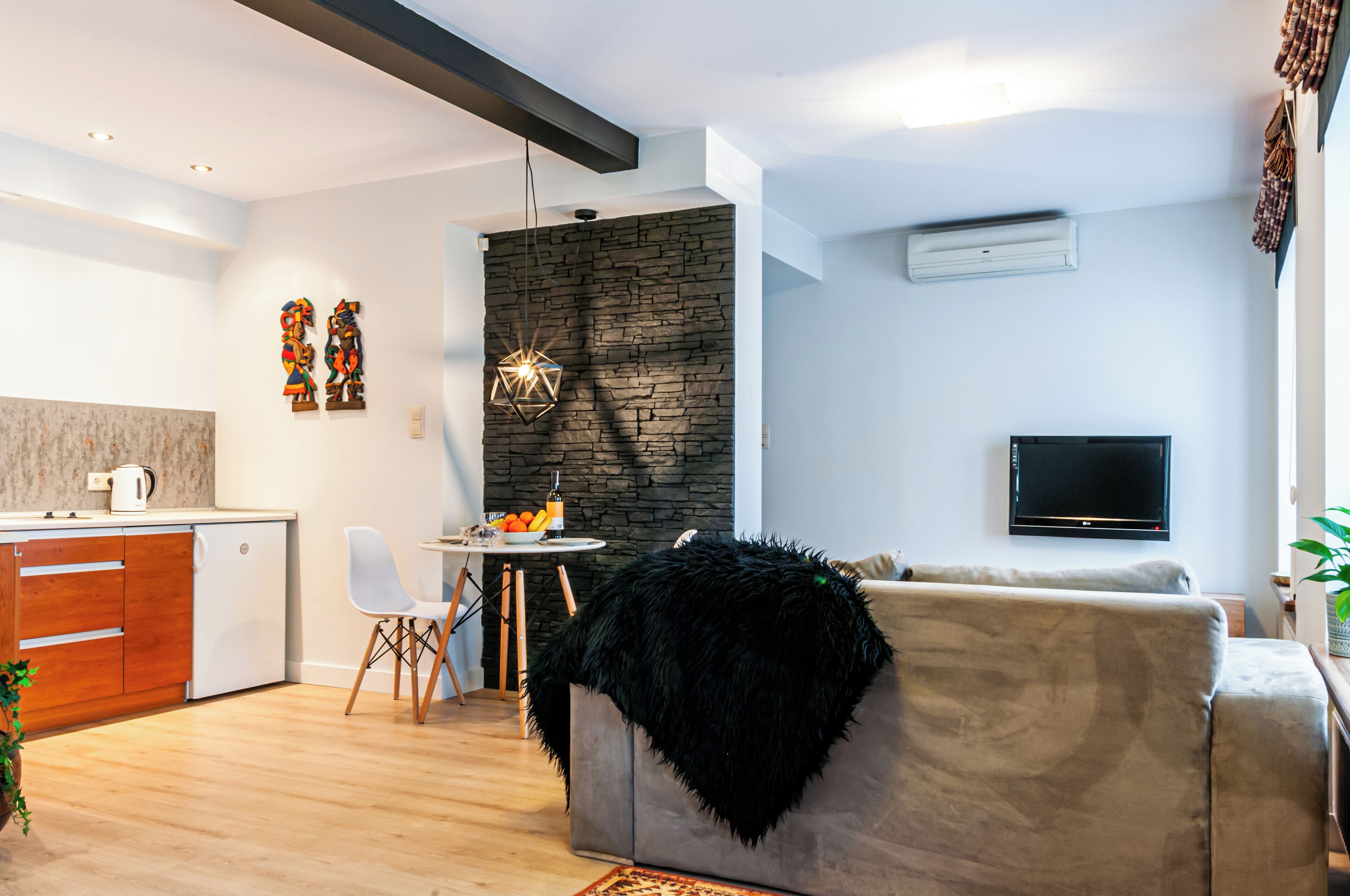 Family Apartment | In-room safe, individually decorated, individually furnished