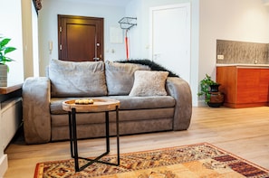 家庭公寓 | 客房內保險箱、獨特裝潢、布置獨特、筆電工作空間