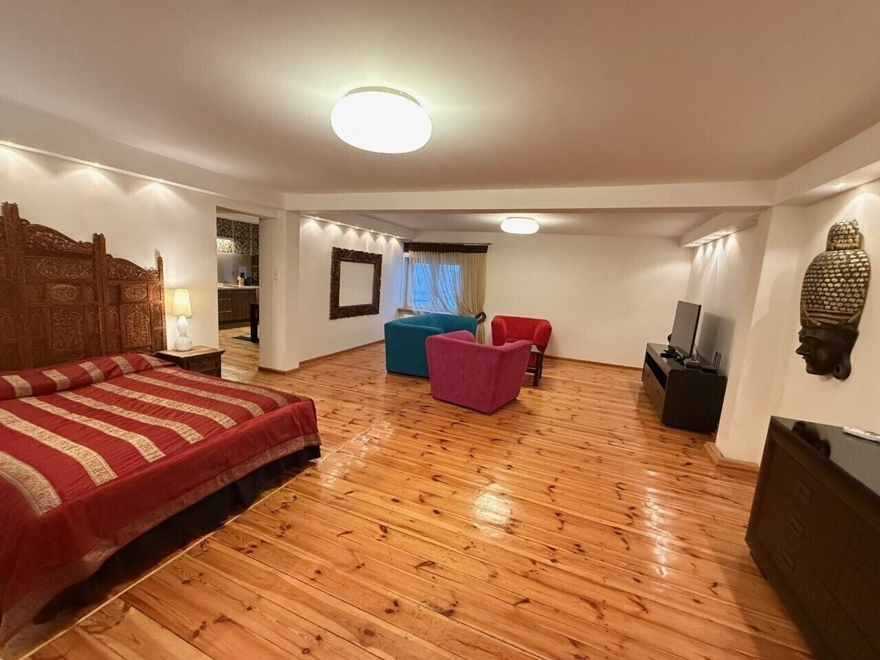 Superior Studio | In-room safe, individually decorated, individually furnished