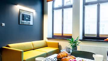 Studio | Living area