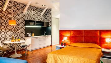 Studio | In-room safe, individually decorated, individually furnished