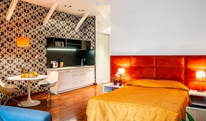 Studio | In-room safe, individually decorated, individually furnished