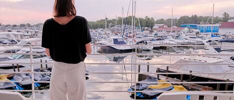 Internet, alarm clocks