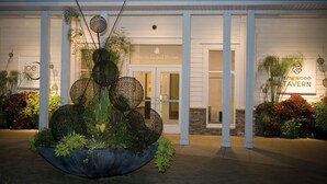 Exterior - Marina Grand Resort (New Buffalo)