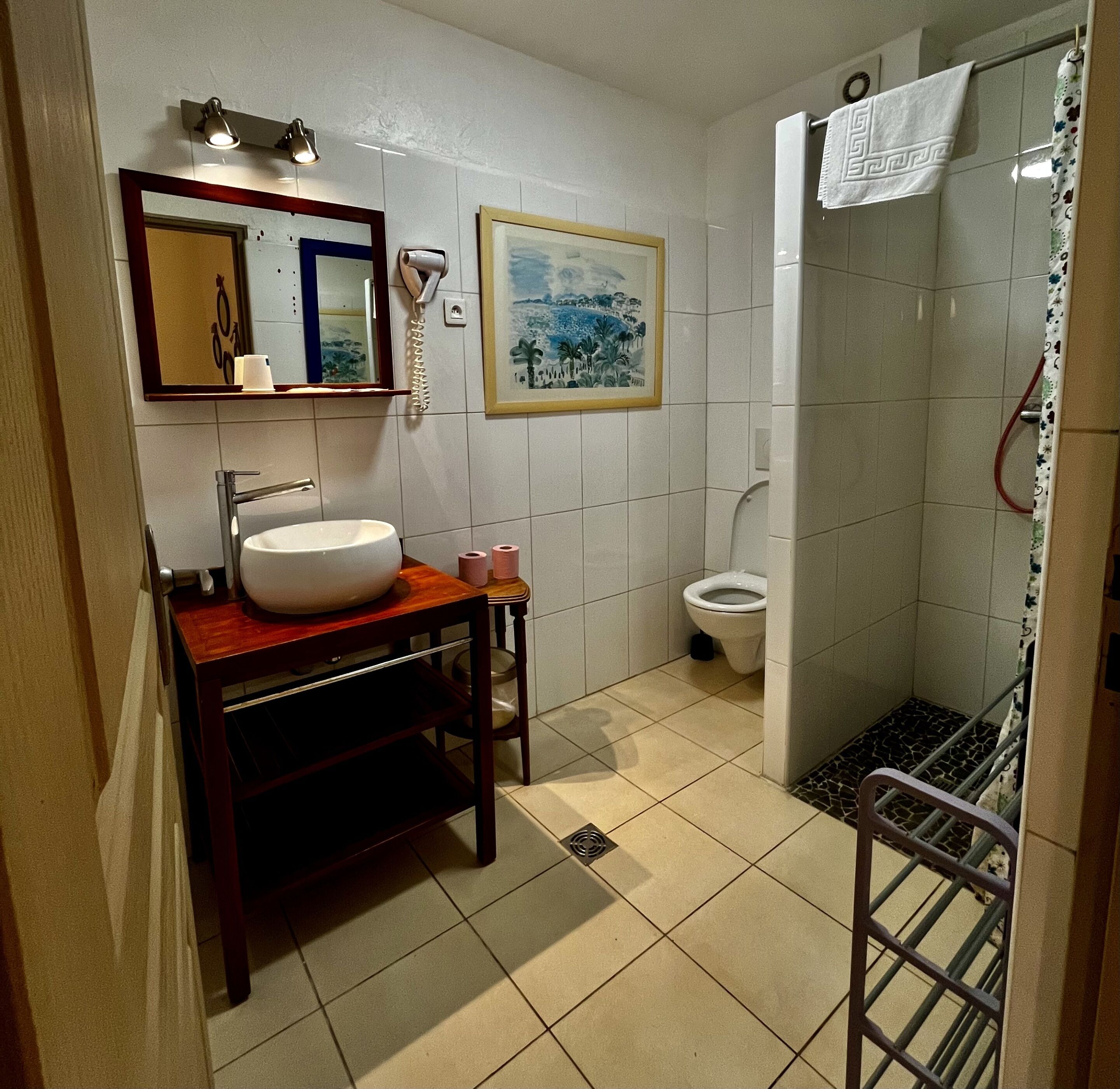 standard studio, private bathroom | blackout curtains, rollaway beds, free wifi