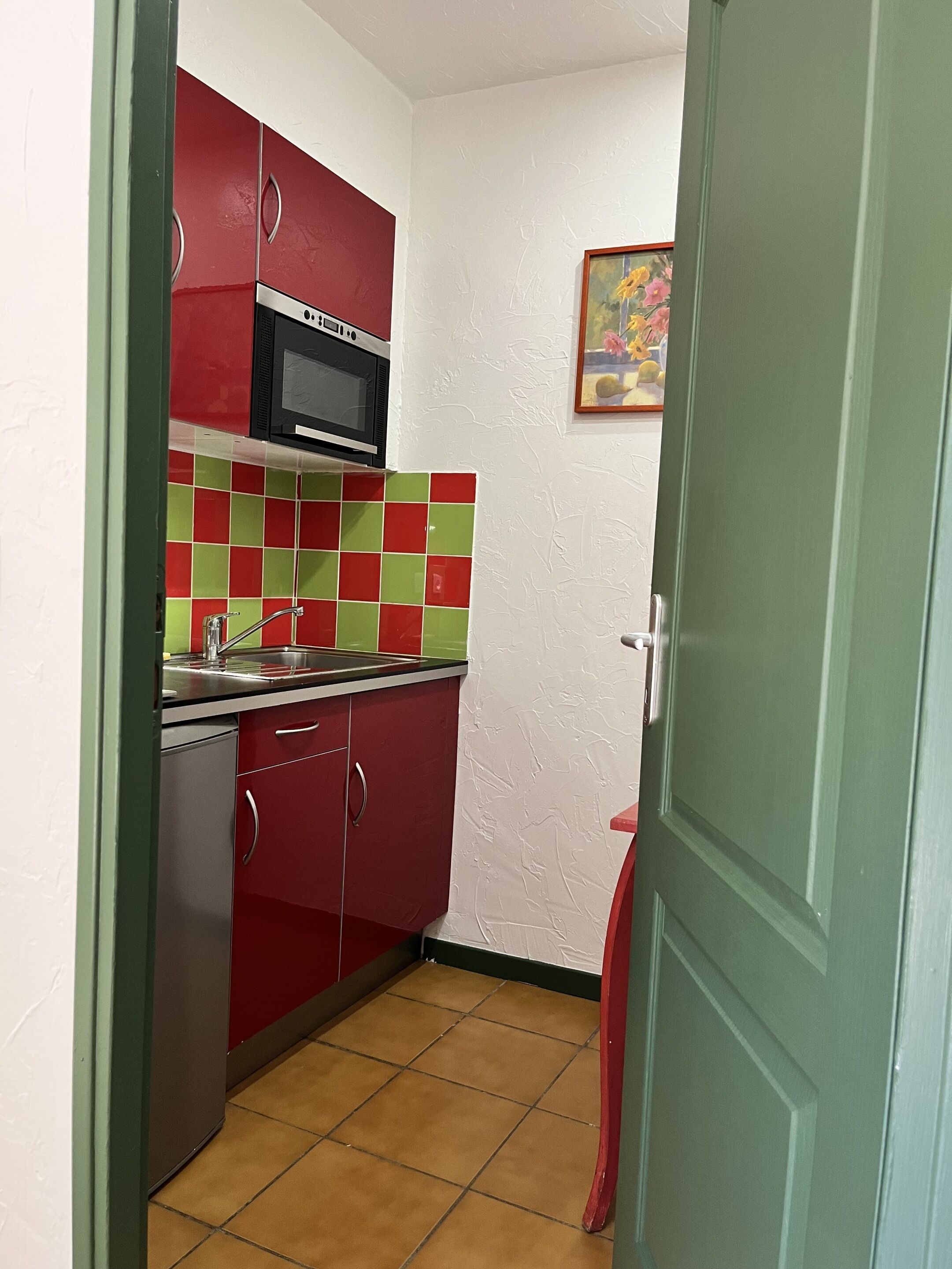 standard studio, private bathroom | blackout curtains, rollaway beds, free wifi