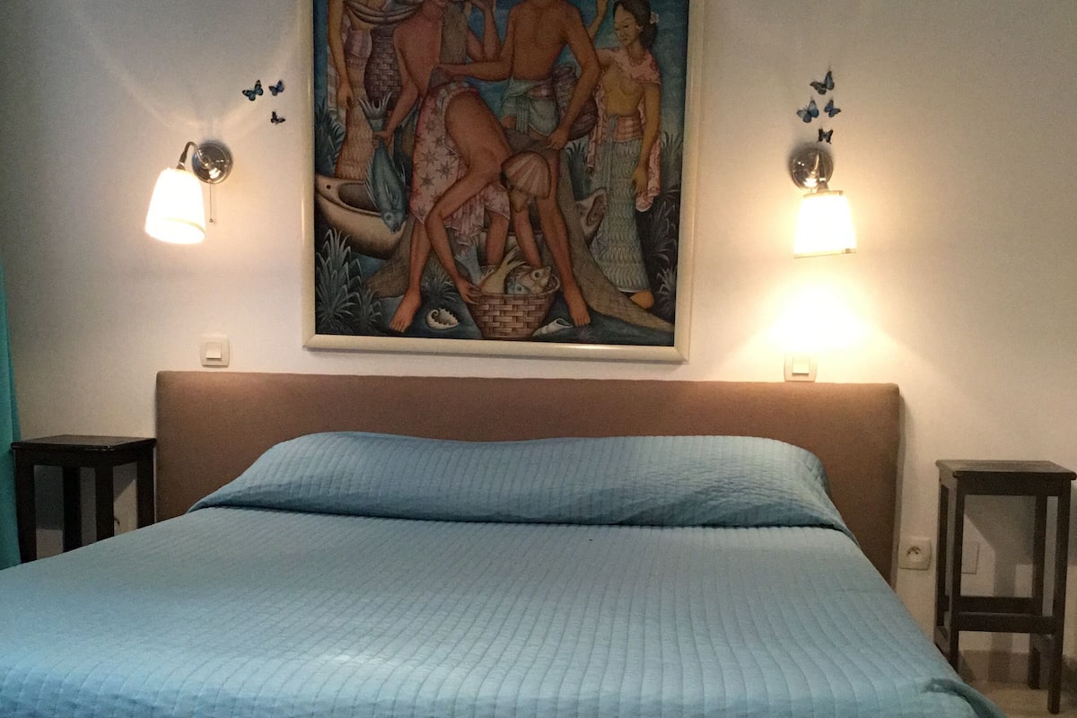 1 bedroom, blackout drapes, rollaway beds, free WiFi