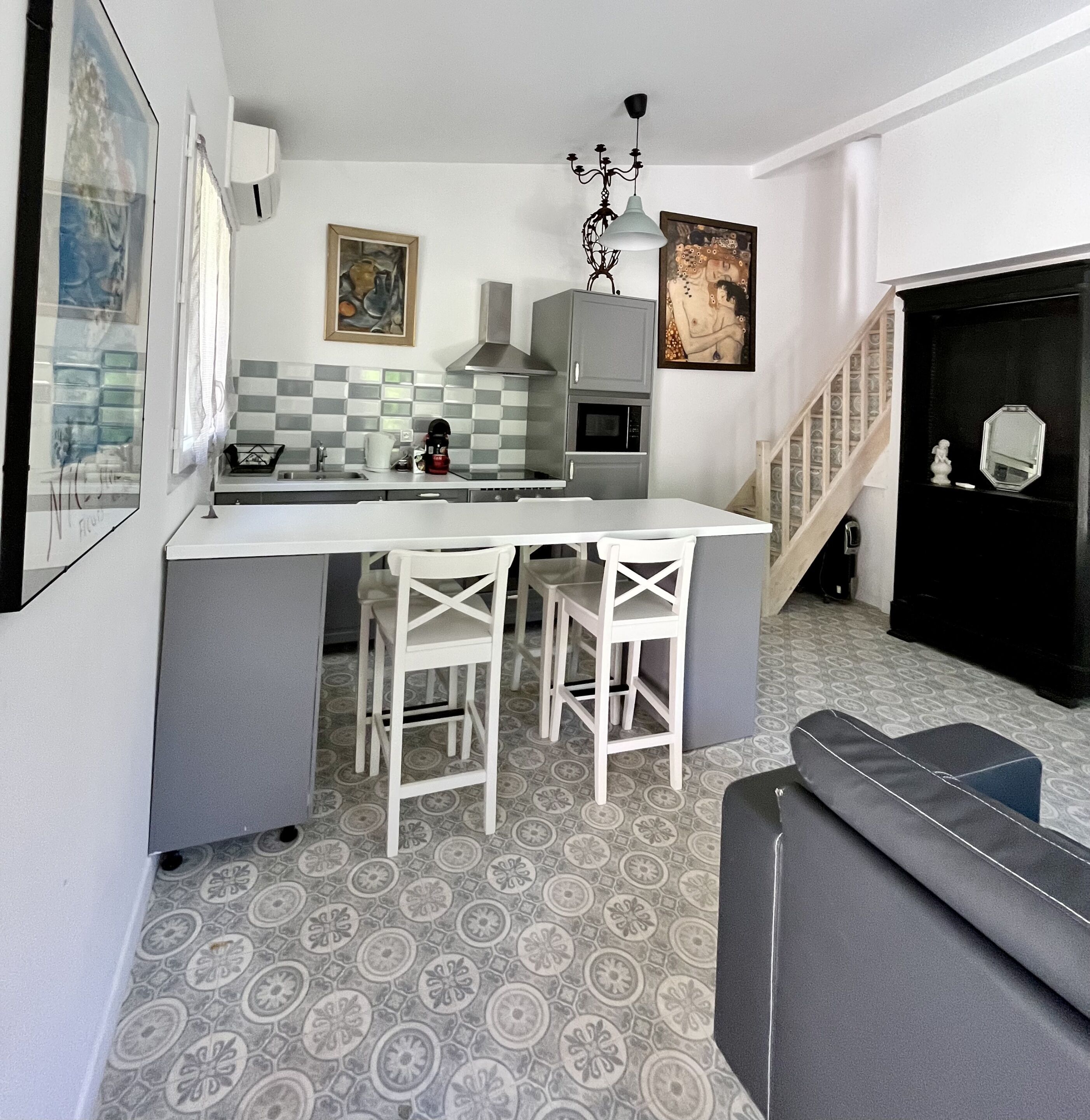 standard apartment, private bathroom, sea view | blackout curtains, rollaway beds, free wifi