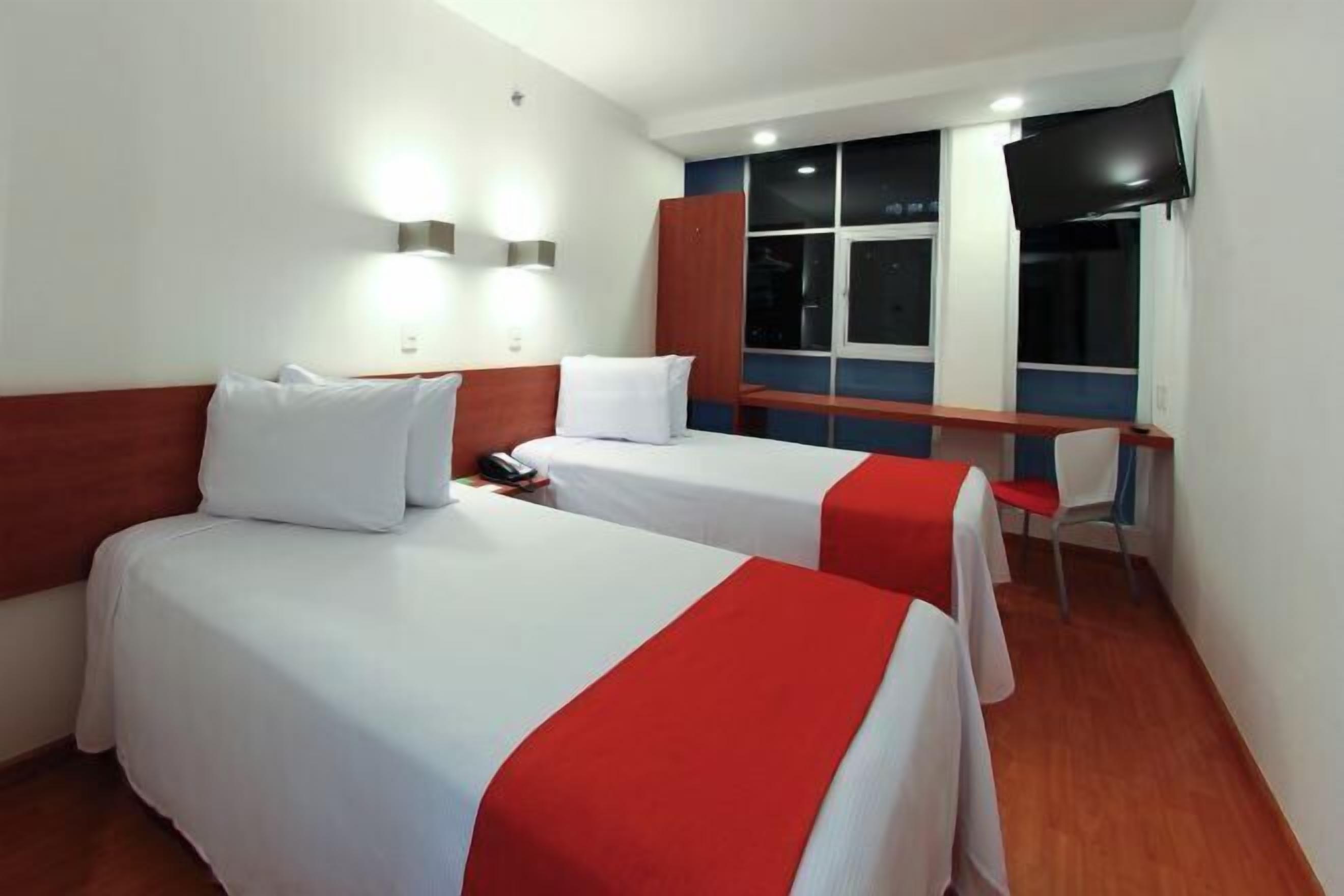 ตู้นิรภัยในห้องพัก, โต๊ะทำงาน, Wi-Fi ฟรี, ผ้าปูที่นอน