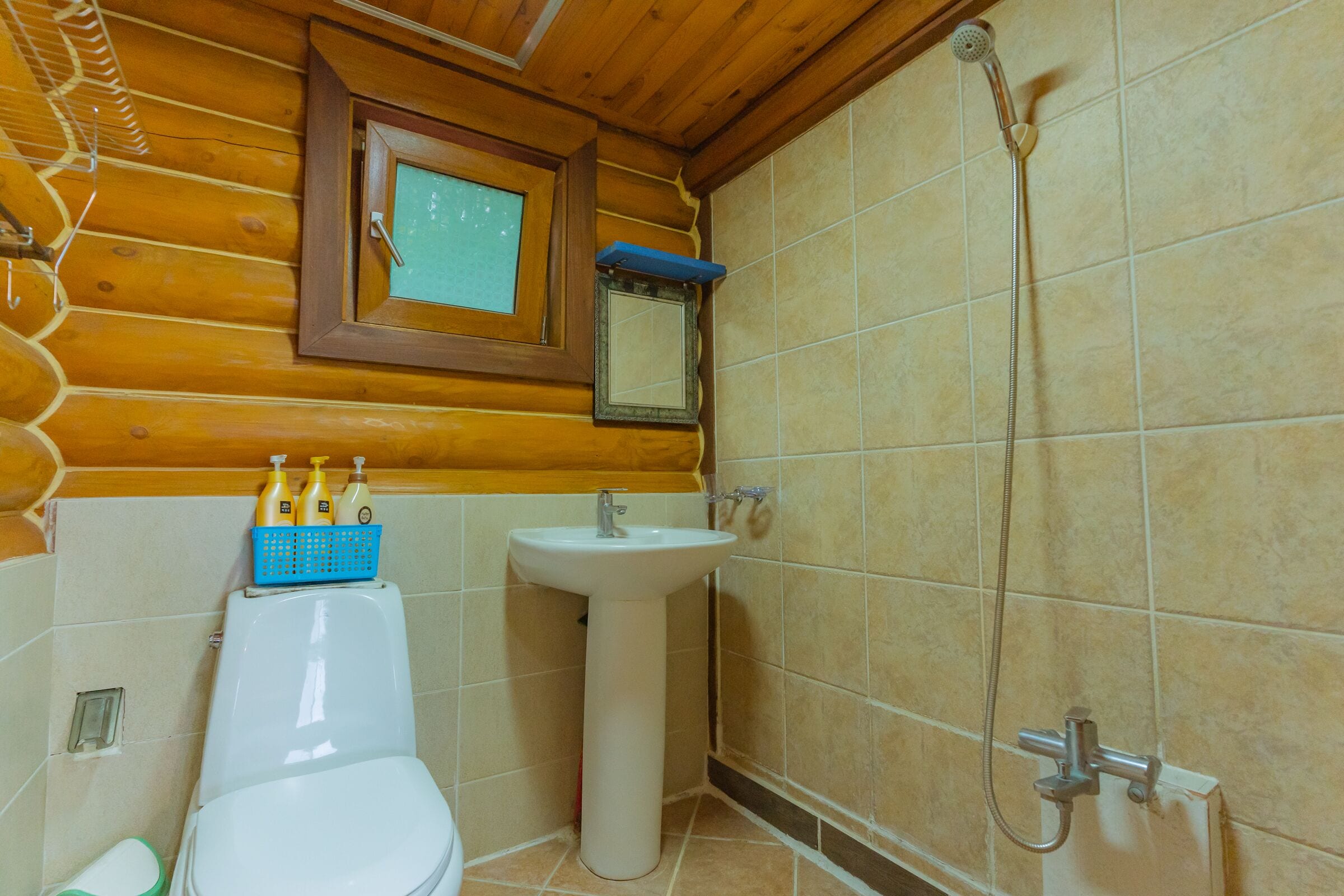 super premier villa | bathroom | shower, free toiletries, hair dryer, slippers