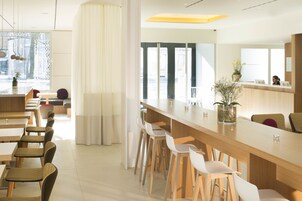 Desayuno buffet todos los días (con cargo)