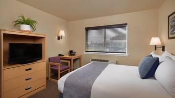 Habitació Deluxe, 1 llit de matrimoni | Roba de llit d'alta qualitat i matalassos amb encoixinament addicional