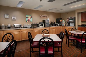 Petit déjeuner buffet compris tous les jours