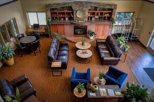 Trung tâm hành chính, văn phòng