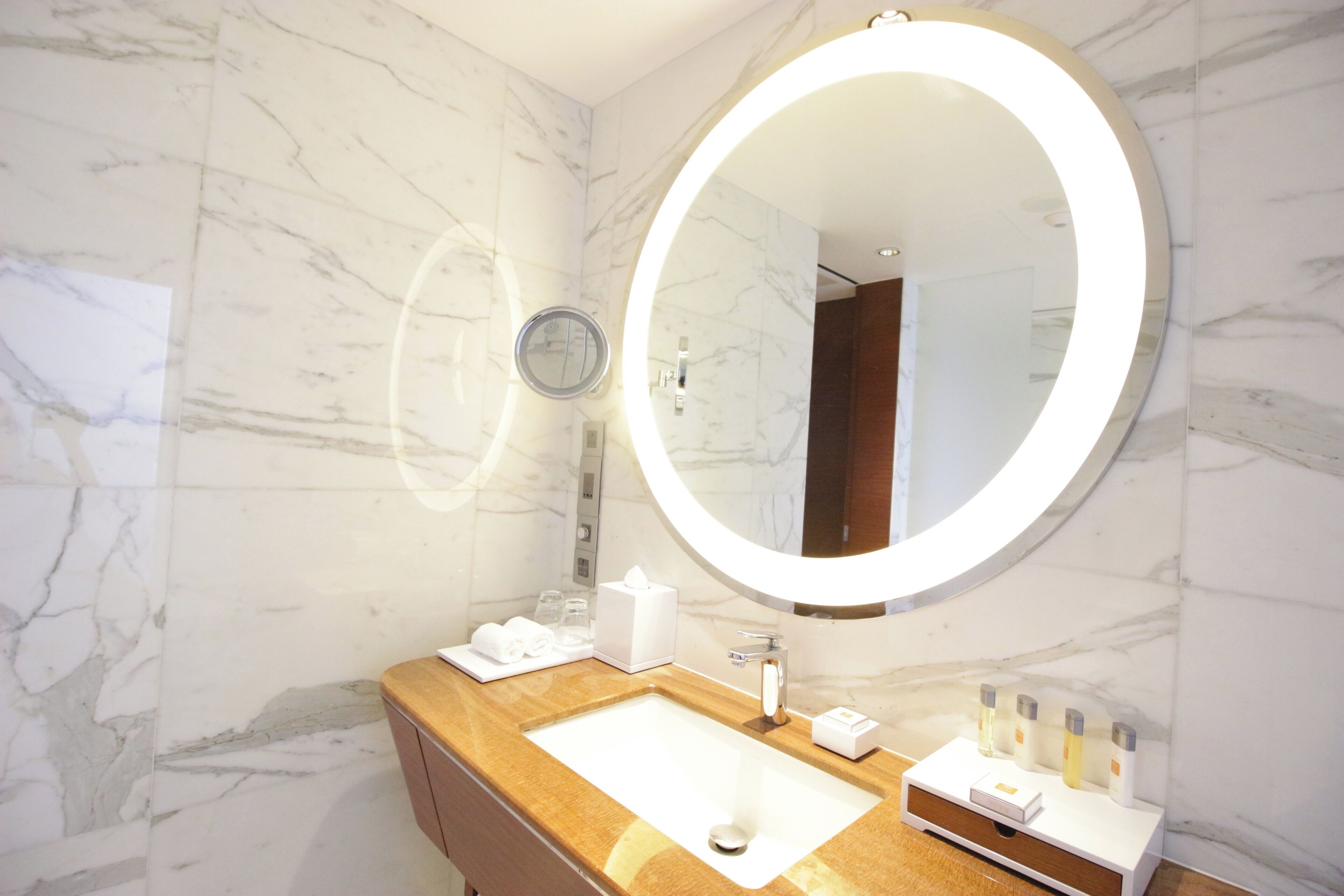 standard room, 1 king bed, non smoking (high floor) | 1 bedroom, premium bedding, minibar, in-room safe