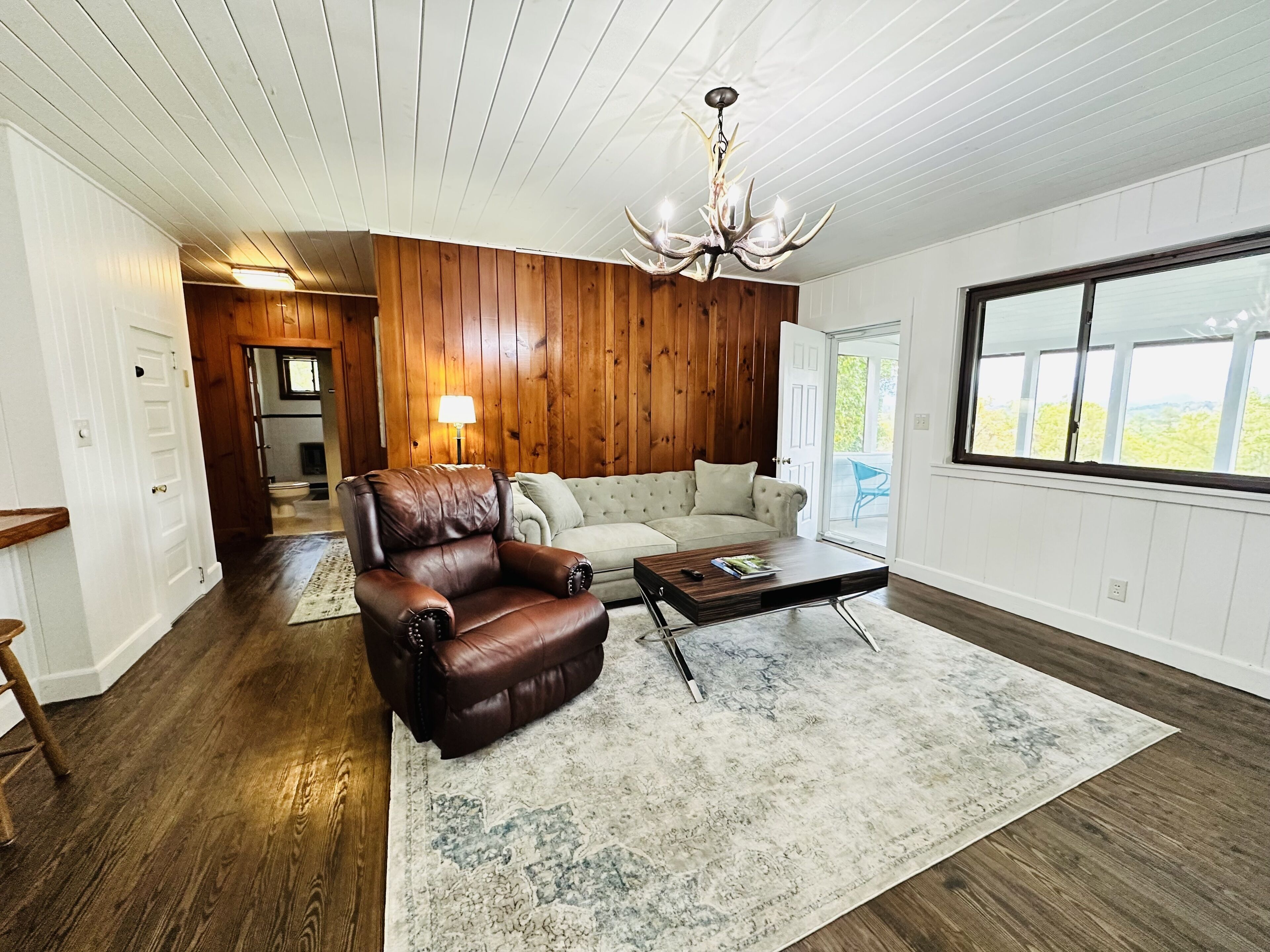 premium cabin (historic cabin 34) | living area | table football