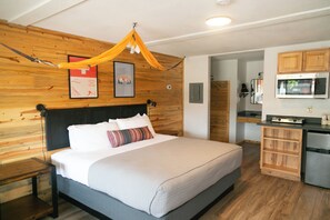 Wi-Fi de cortesia, roupa de cama