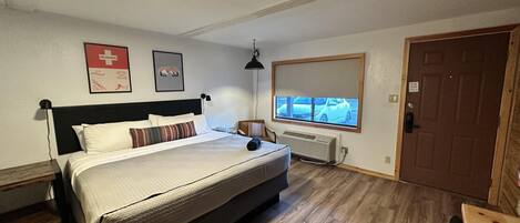 Free WiFi, bed sheets