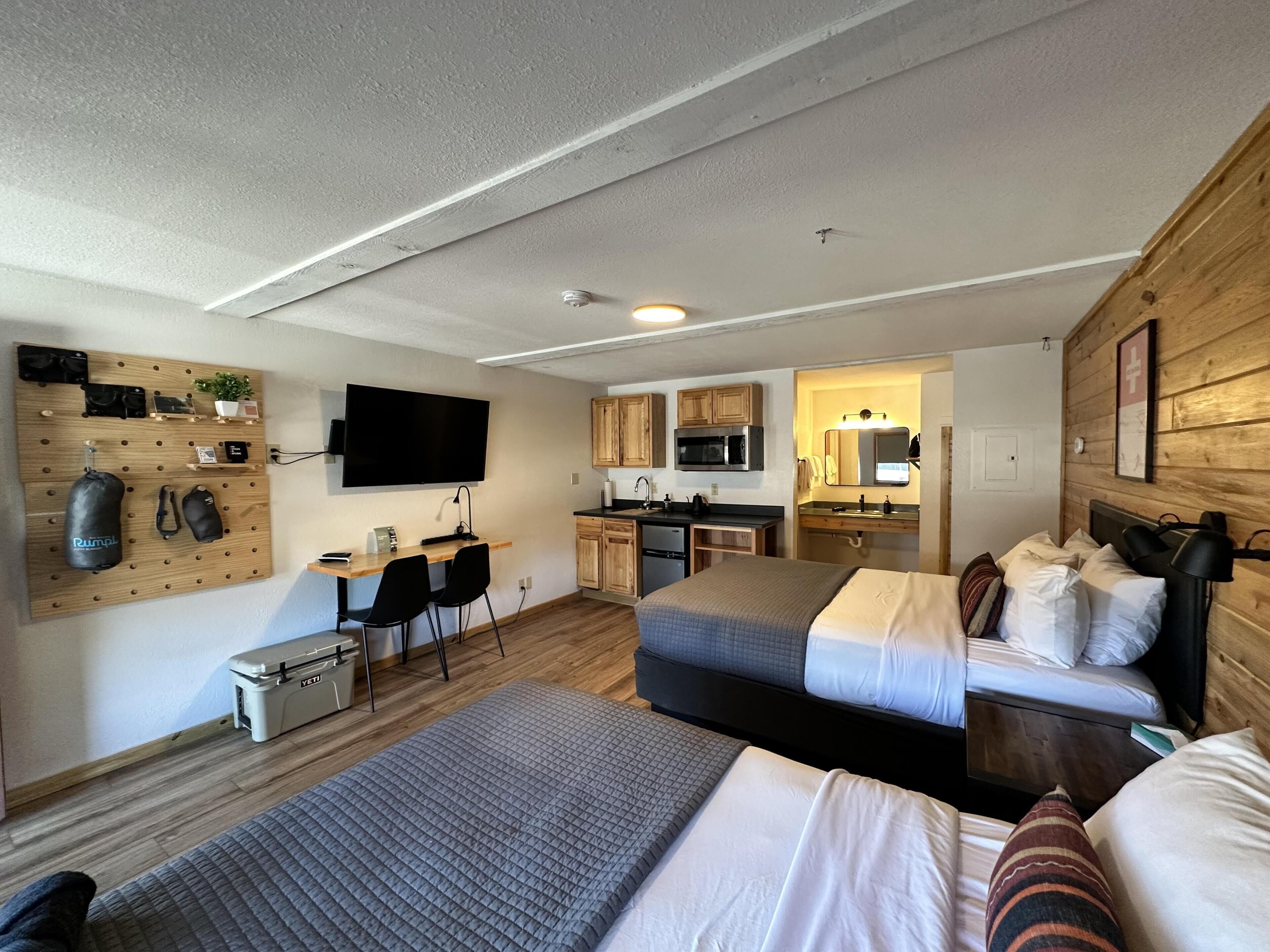 Deluxe kamer, 2 queensize bedden, niet-roken (Larger Room) | Gratis wifi, beddengoed