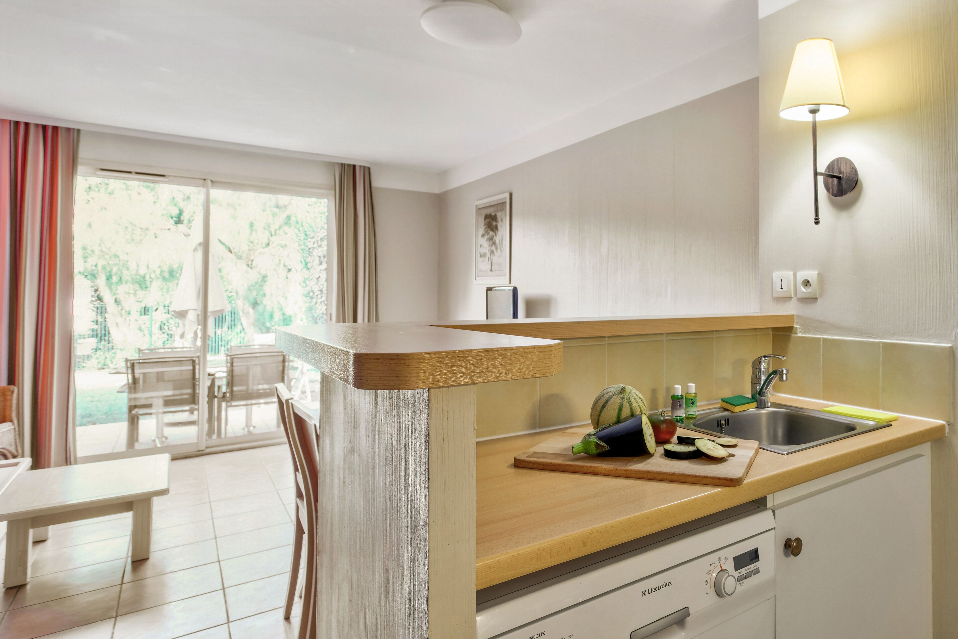 House 6 people - 2 bedrooms - Duplex - Terrace - Air conditioned | Private kitchenette | Fridge, microwave, stovetop, dishwasher