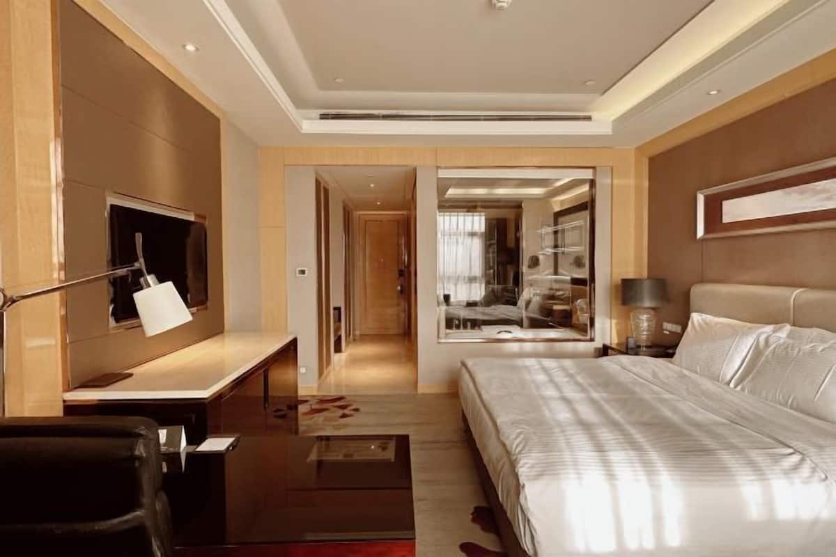 1 slaapkamer, luxe beddengoed, een minibar, een kluis op de kamer