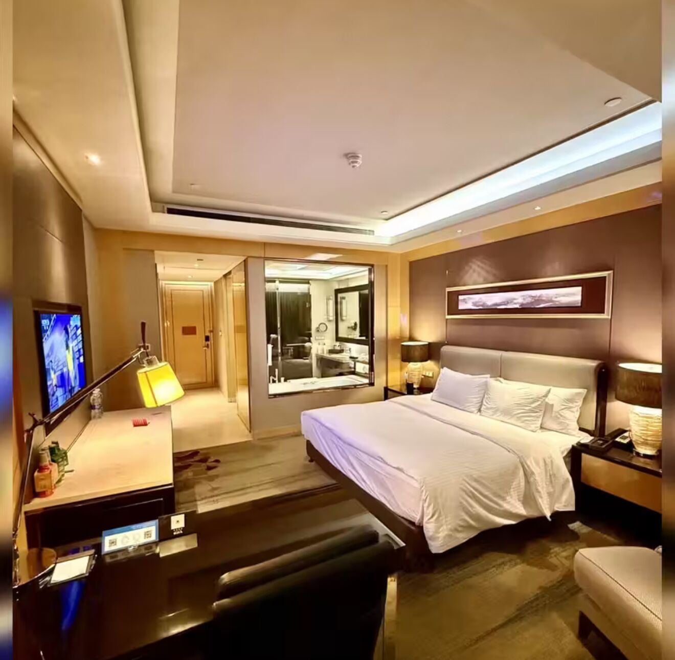 Habitación | 1 habitación, ropa de cama de alta calidad y minibar 