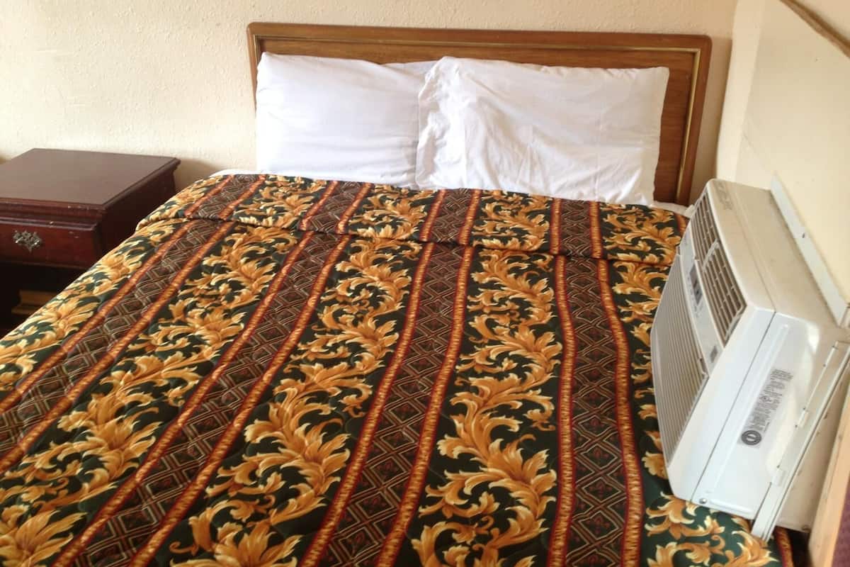 Double Room | Free WiFi, bed sheets