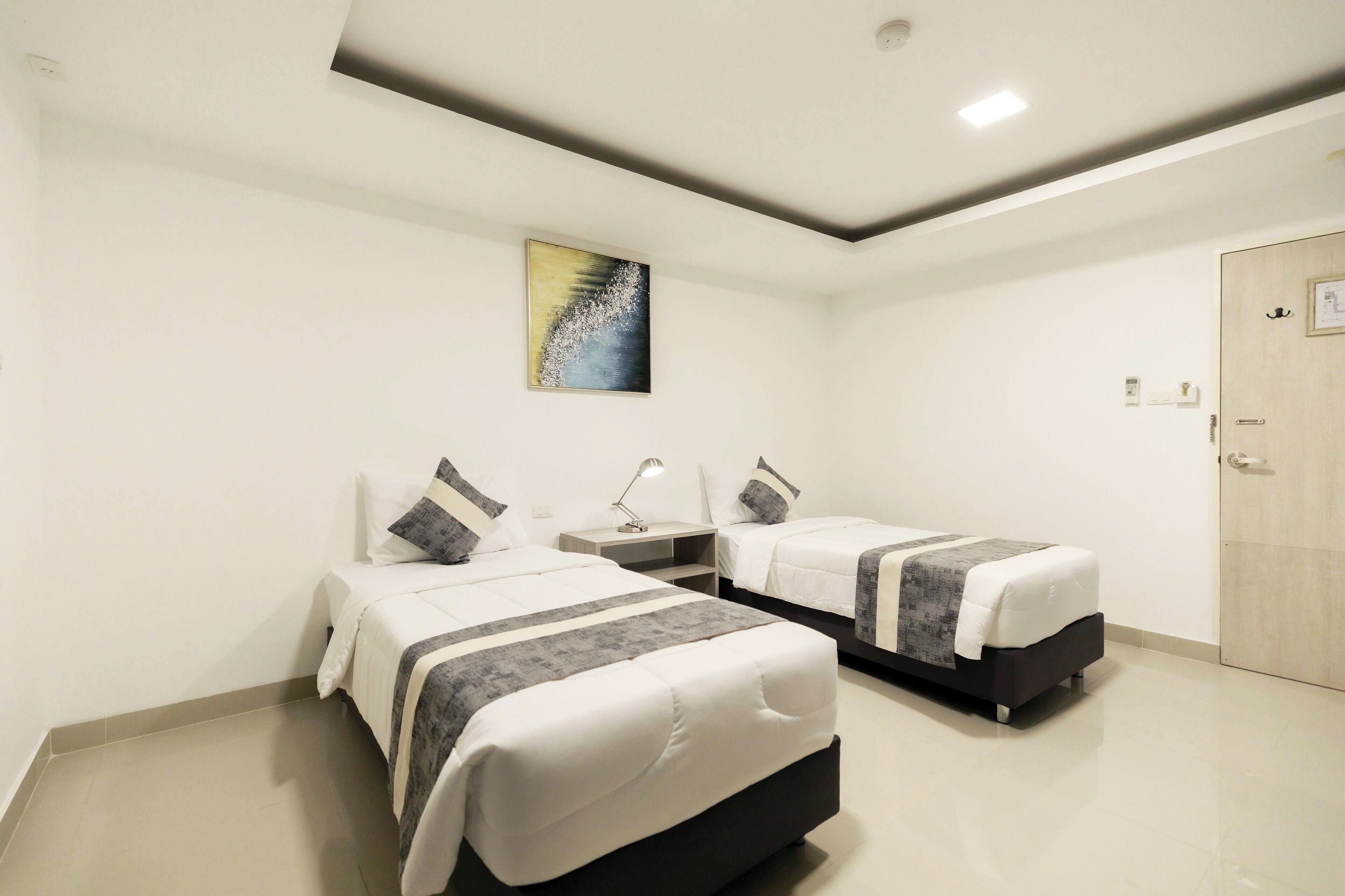 スタンダード ツインルーム | デスク、WiFi (無料)、ベッドシーツ