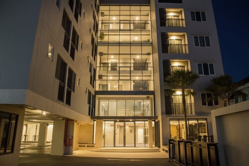 UTD 8 Hotel & Residence