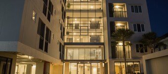 UTD 8 Hotel & Residence