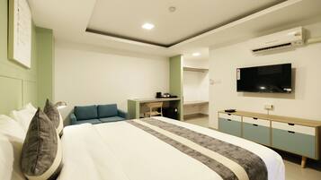 Quarto luxo | Escrivaninha, Wi-Fi de cortesia, roupa de cama