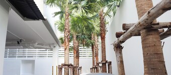 UTD 8 Hotel & Residence