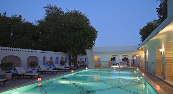 Piscina externa