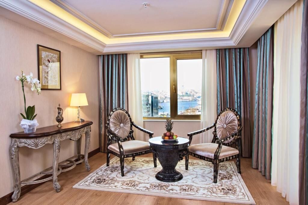 Junior Suite | Literie de qualité supérieure, minibar, coffres-forts dans les chambres