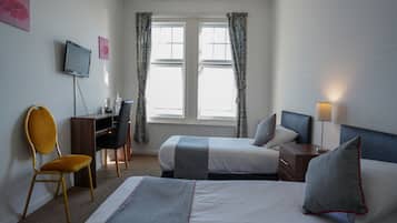Deluxe Twin Room, 2 Twin Beds | 1 bedroom, bed sheets