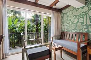 Deluxe Room with Balcony | Hageutsikt