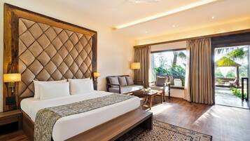 Premium River View Room with Balcony | Minibar, in-room safe, free WiFi, bed sheets