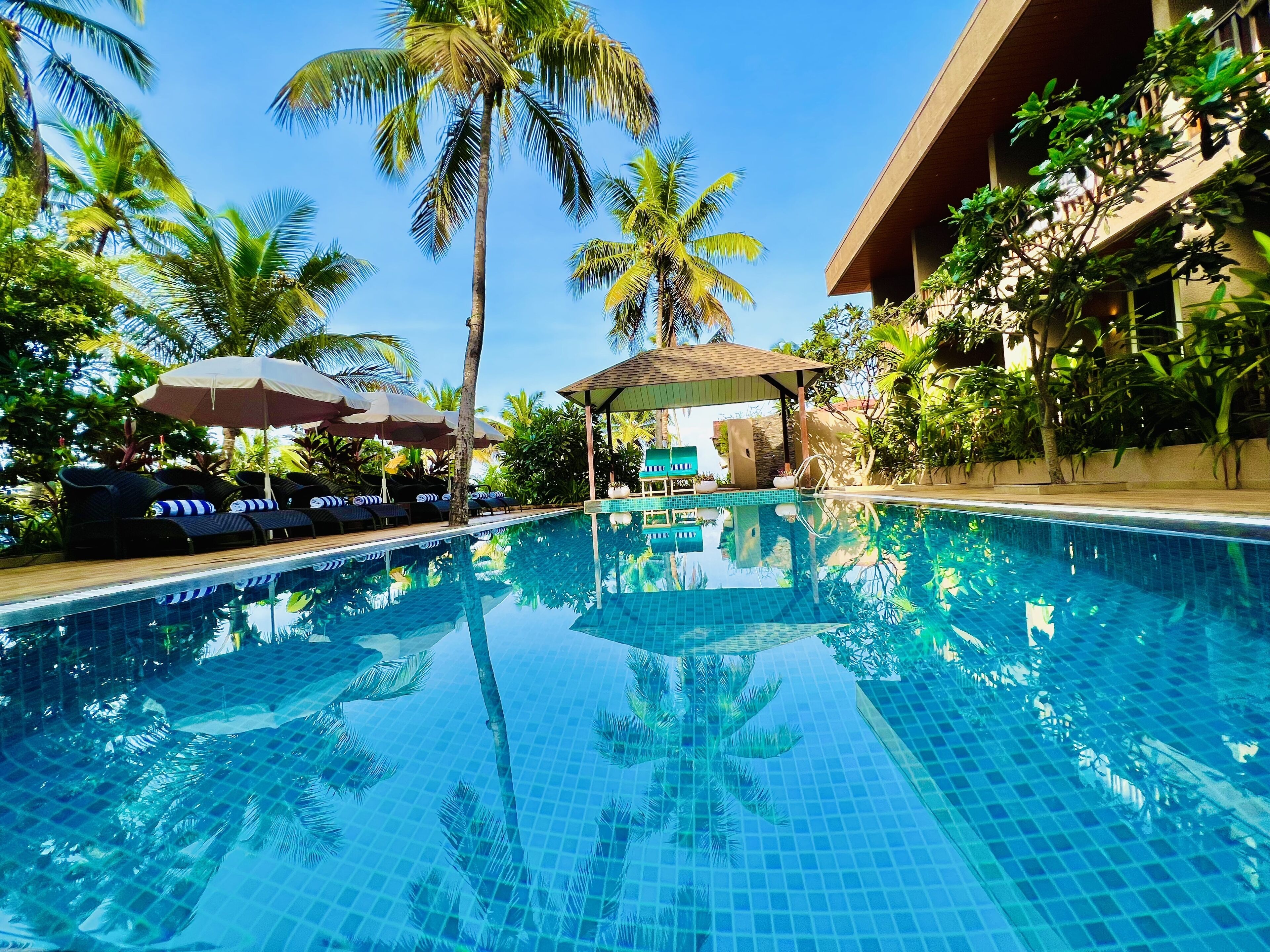 3 piscinas al aire libre