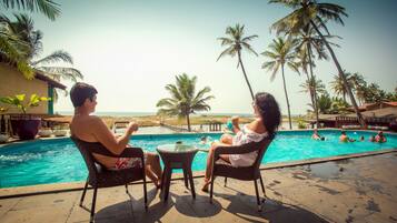 3 outdoor pools