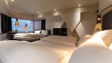 1 bedroom, premium bedding, minibar, in-room safe