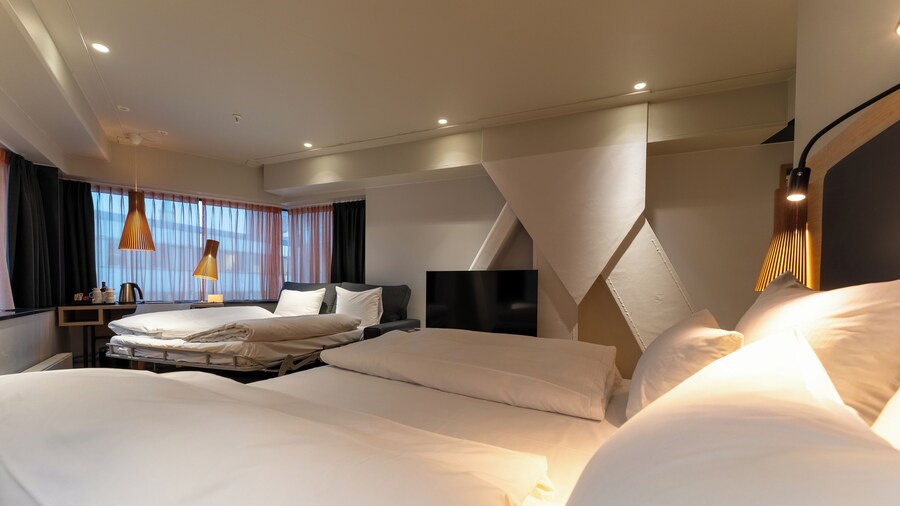 Clarion Hotel The Edge