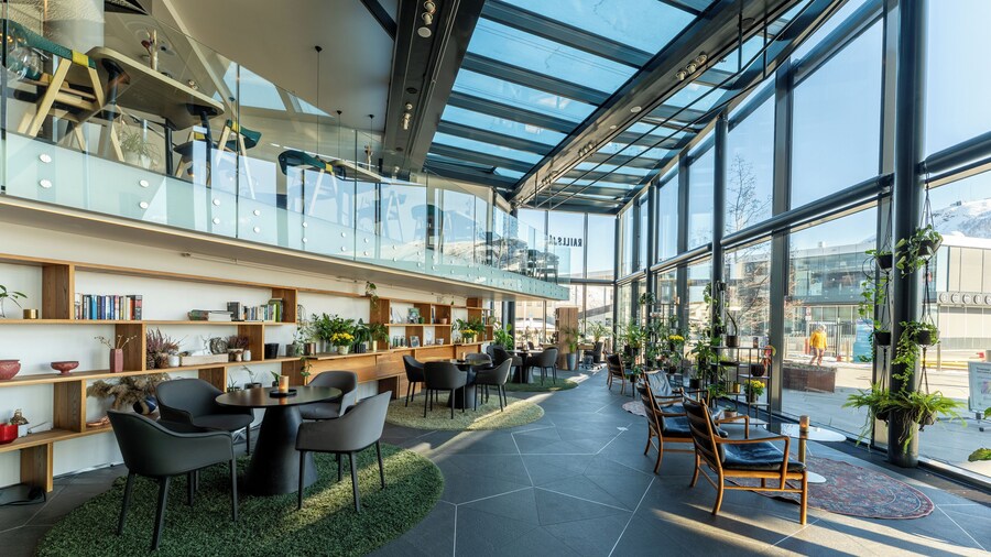 Clarion Hotel The Edge