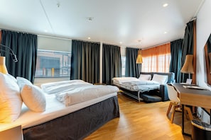 Chambre familiale, non-fumeur | 1 chambre, literie de qualité, minibar, coffre-fort