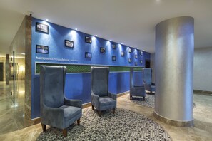 Lobby lounge - Hampton by Hilton Istanbul Kayasehir (Istanbul)