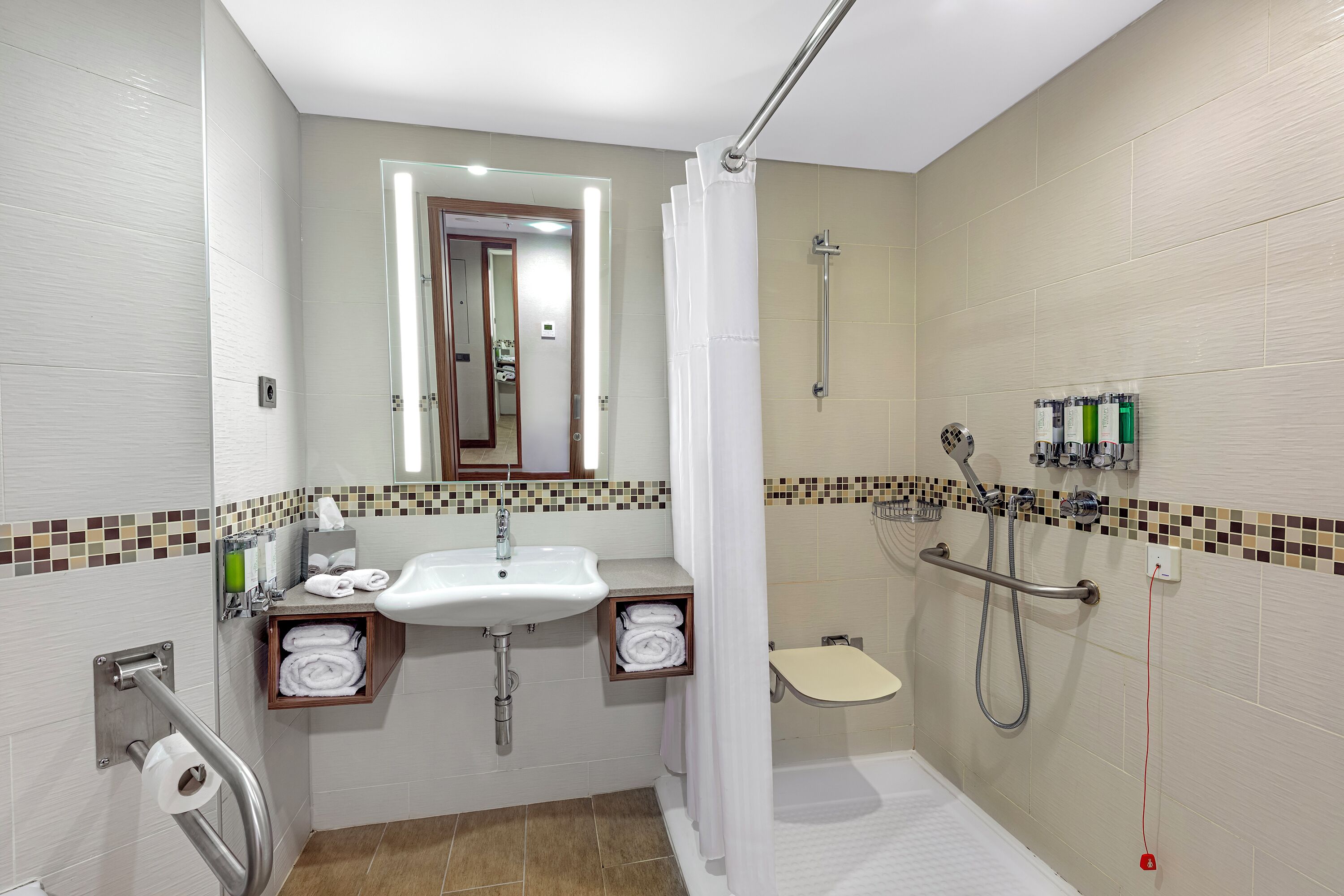 Rainfall showerhead, free toiletries, hair dryer, slippers