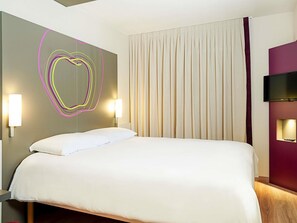 Standard Room, 1 Double Bed | In-room safe, desk, soundproofing, iron/ironing board - ibis Styles Lleida Torrefarrera (Torrefarrera)