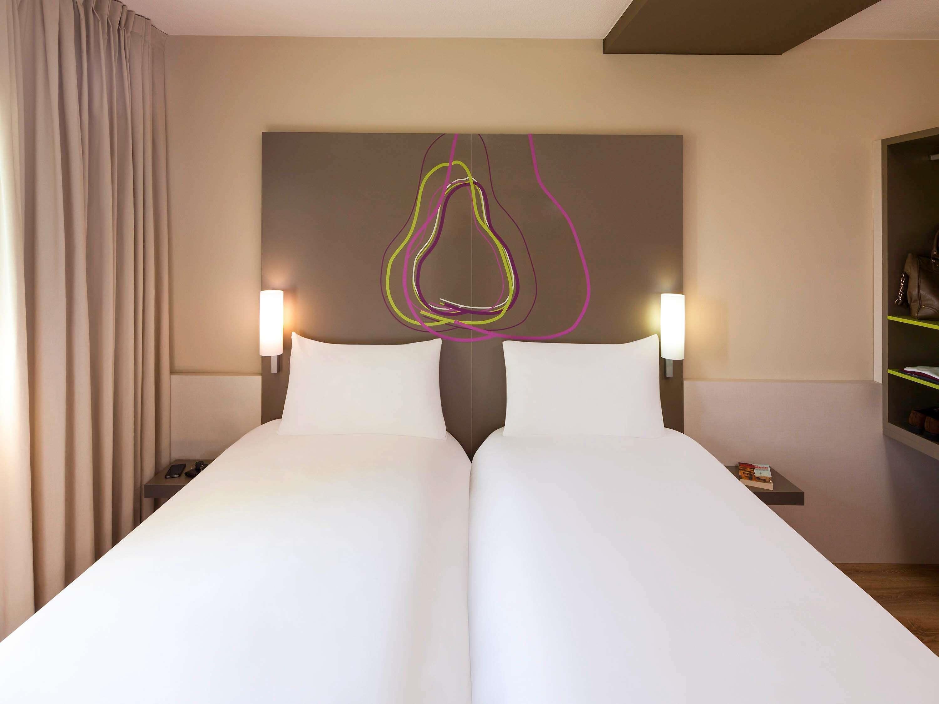 In-room safe, desk, soundproofing, iron/ironing board